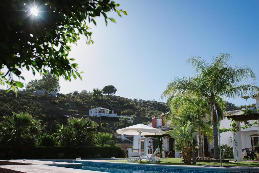 La Perla De Frigiliana Bed & Breakfast Deluxe الغرفة الصورة
